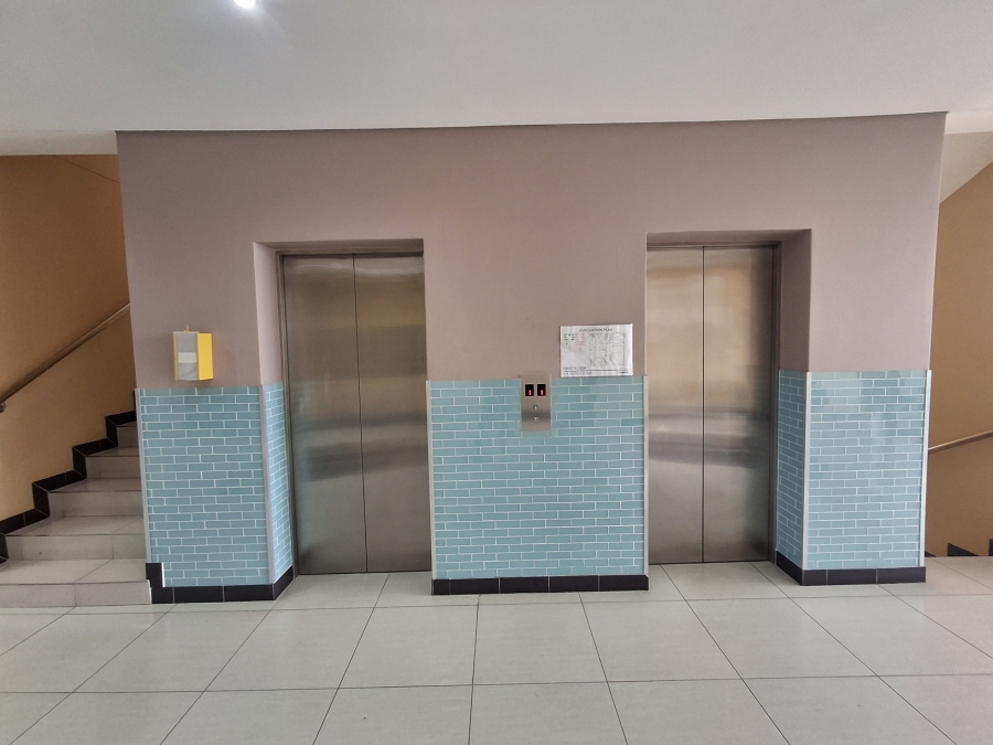 To Let Commercial Property for Rent in Vincent Eastern Cape